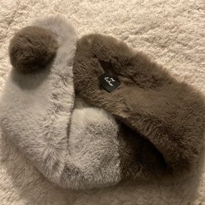 Echo brand faux fur two toned pull through